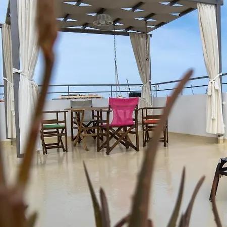 The Downtown Pent - Roof Garden Included Apartmán *