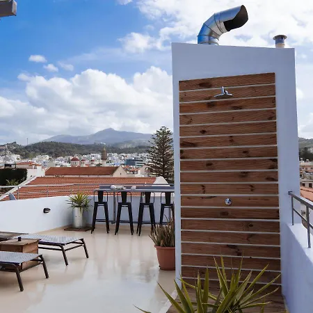 The Downtown Pent - Roof Garden Included