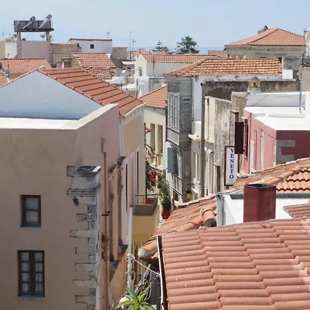 The Downtown Pent - Roof Garden Included Apartment